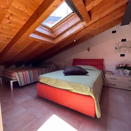 Casa Rogi Lake Apartment