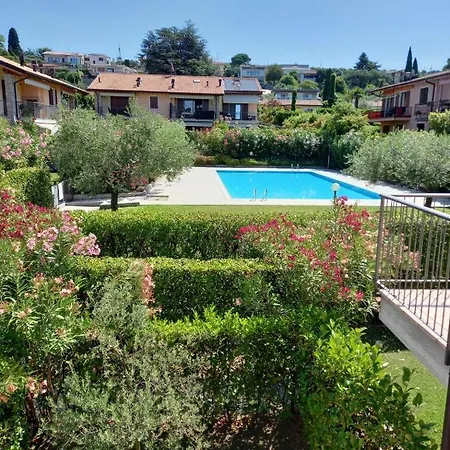 Casa Rogi Lake Apartment